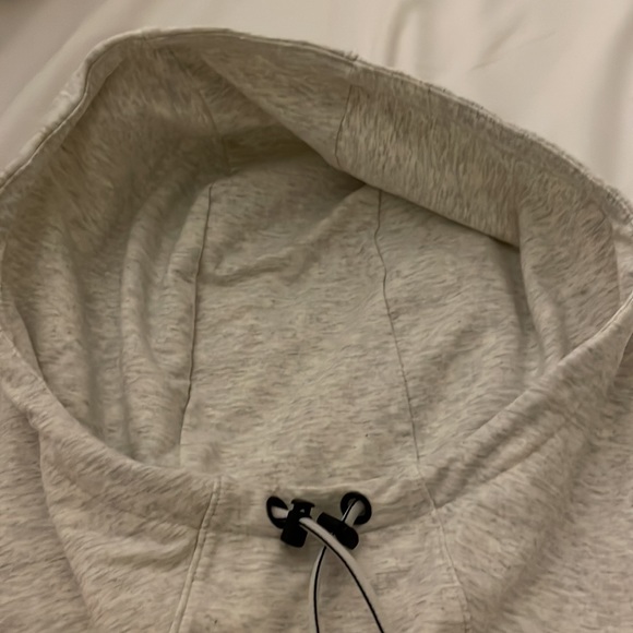 Athleta Sentry cowl-neck hoodie, size extra small - Picture 14 of 16